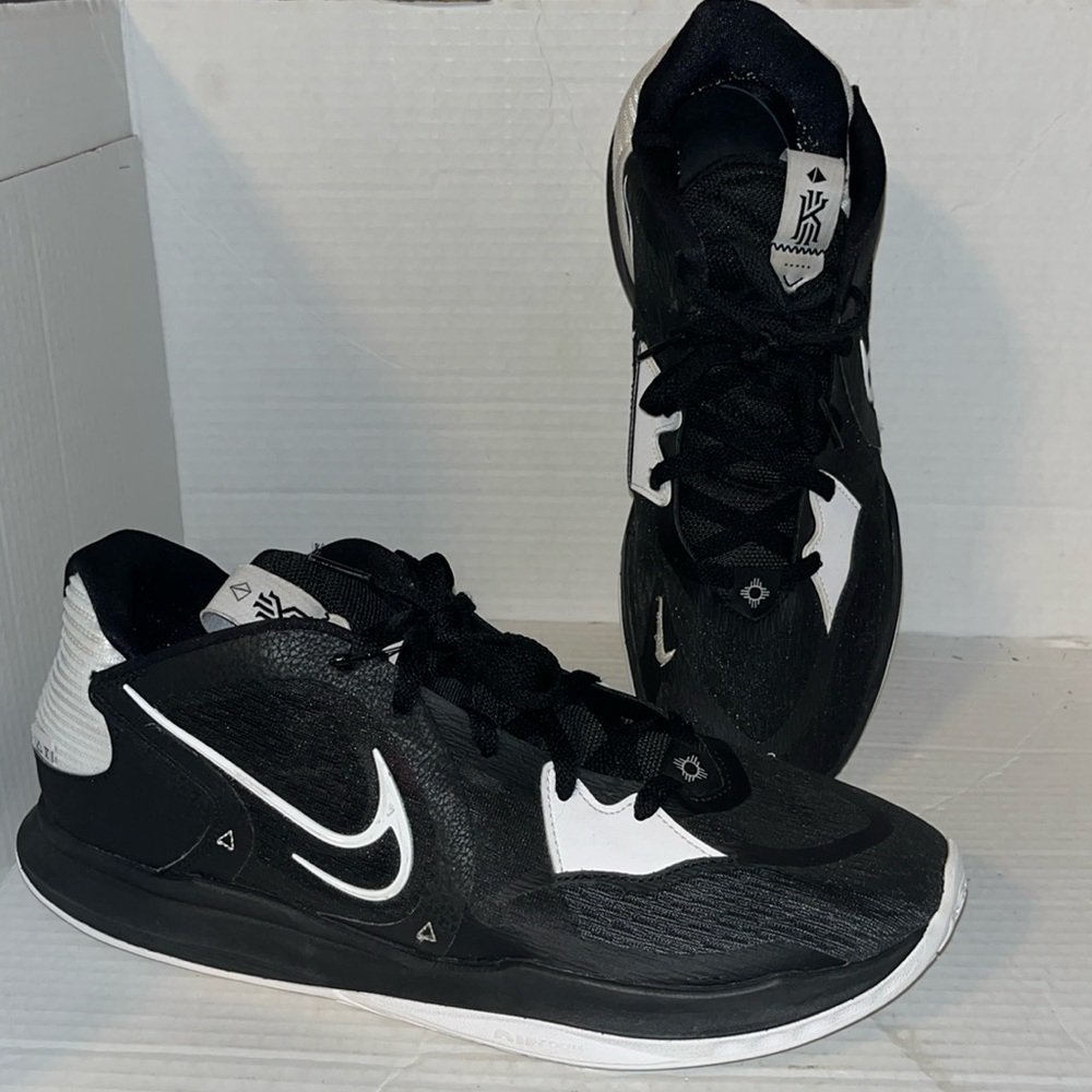 Nike Kyrie Low 5 TB Promo Basketball Shoes  Mens 12 Black White DO9617-002